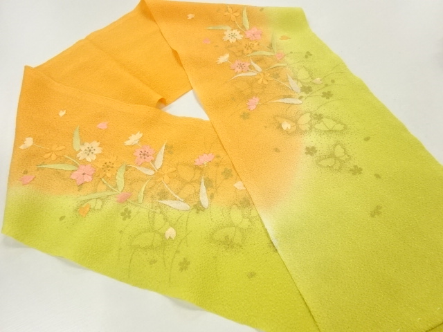縮緬地花模様刺繍半衿